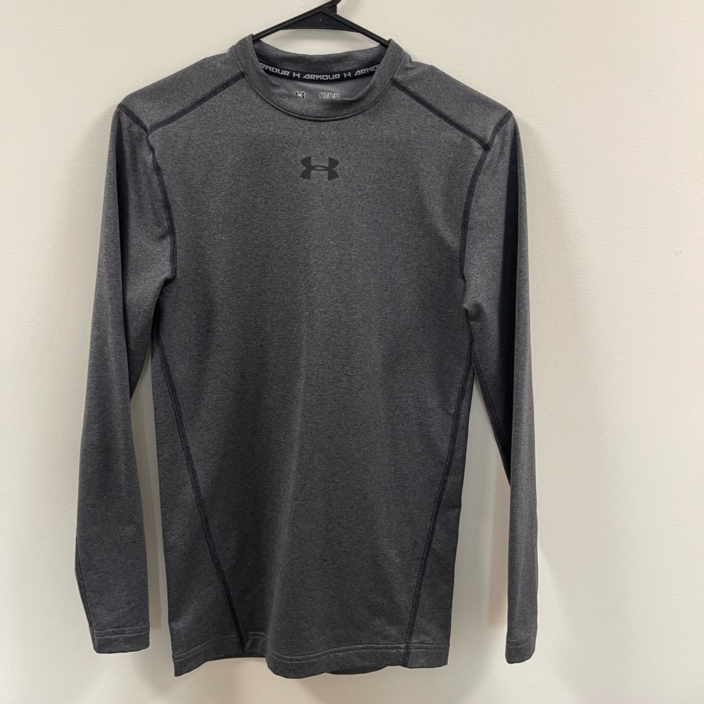 Under Armor cold gear long sleeve shirt.